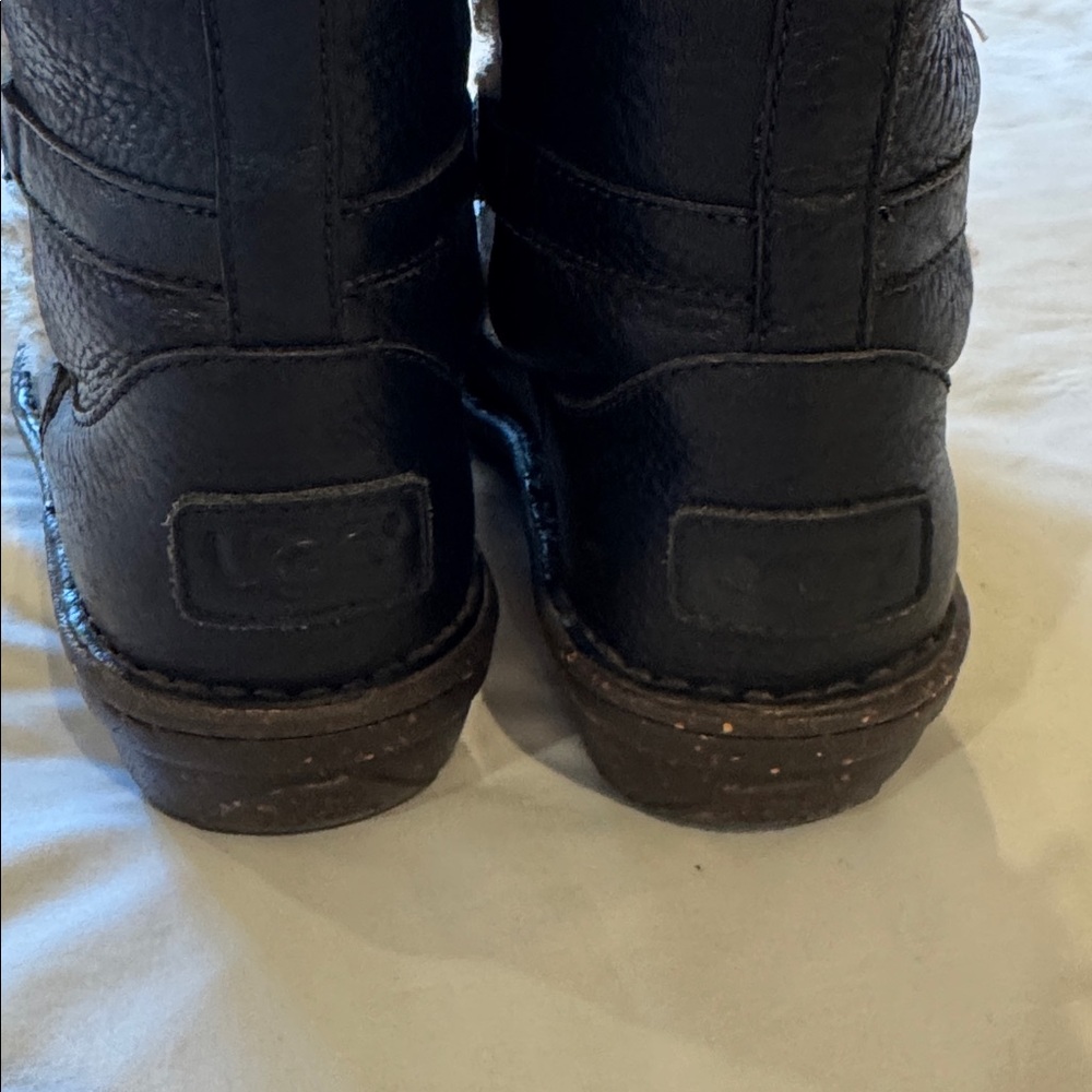UGG Caspia Leather Boots 8 - Picture 3 of 6